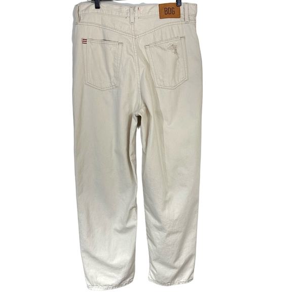 Urban Outfitters BDG High Rise Distressed Baggy Jeans in Speckled Ecru - Picture 10 of 16